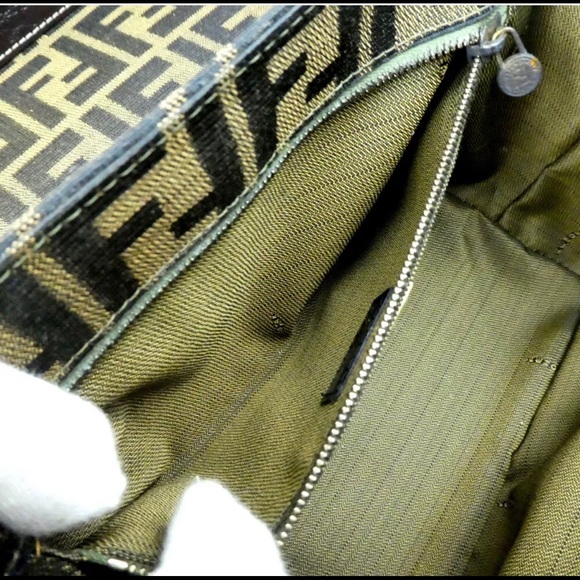 Fendi logo bag - Picture 11 of 16